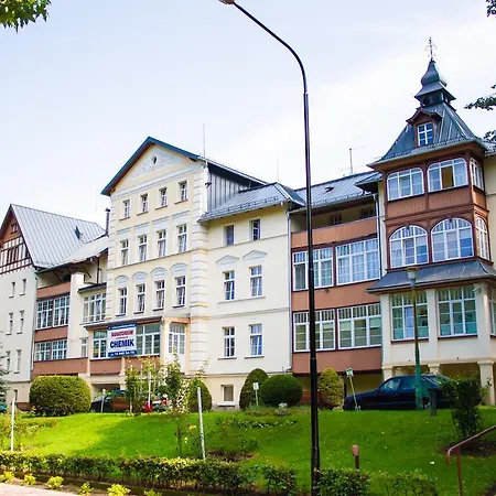 Sanatorium Uzdrowiskowe Chemik * دوشنيكي زدروي